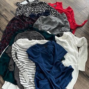 Lot of 10 maternity dress shirts - pea in a pod